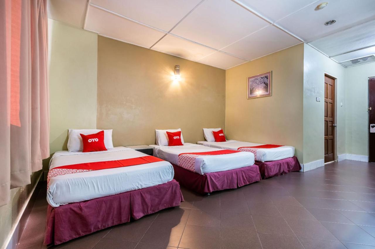 טאוואו Oyo 89997 Kurnia Hotel מראה חיצוני תמונה
