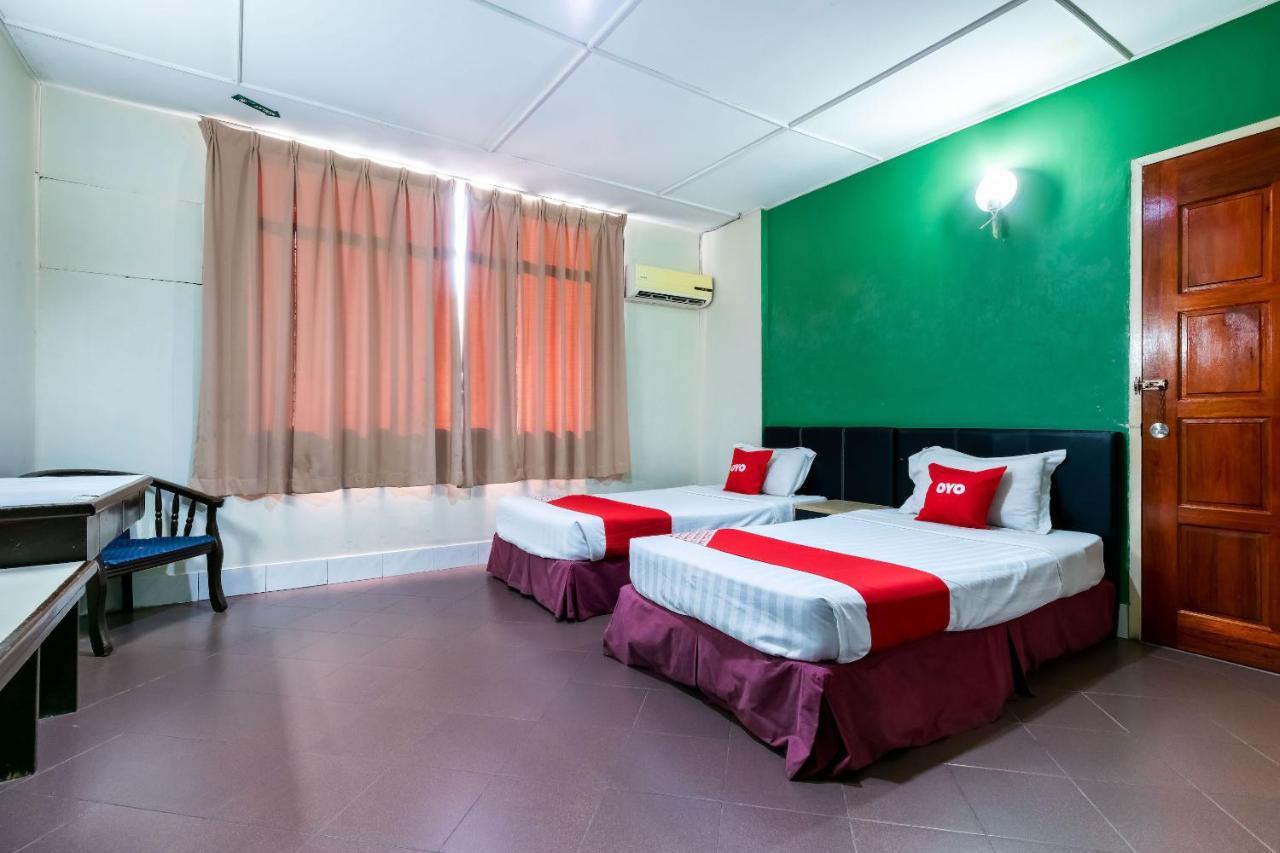 טאוואו Oyo 89997 Kurnia Hotel מראה חיצוני תמונה